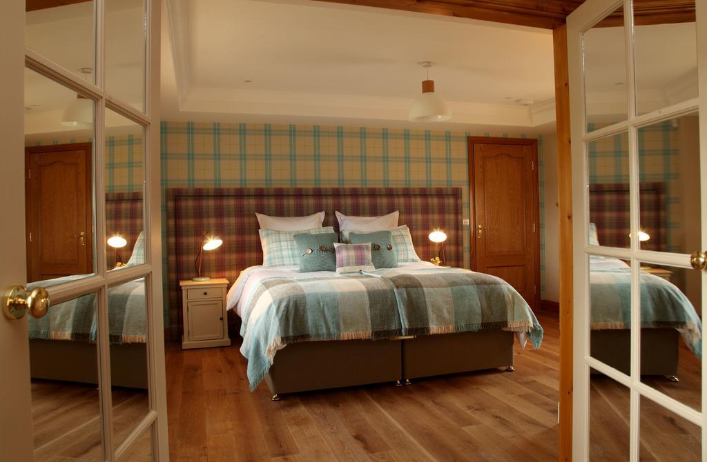 Hawkswood House And The Roundel Peat Inn Room photo